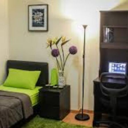 Staff Guest House Nyíregyháza Екстериор снимка