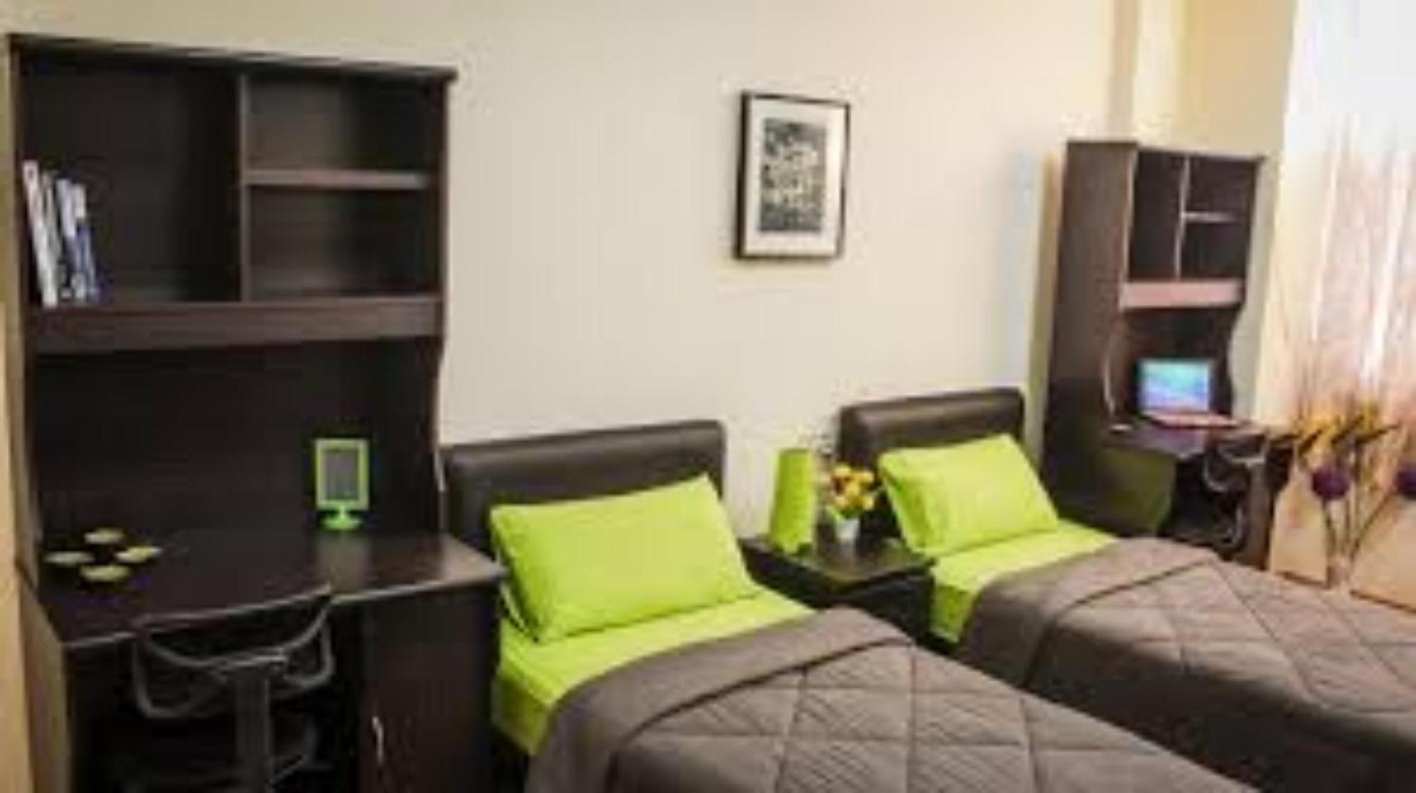 Staff Guest House Nyíregyháza Екстериор снимка
